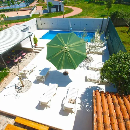 House 2080 Vakantiehuis *