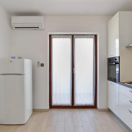 House 2080 Vakantiehuis Pula