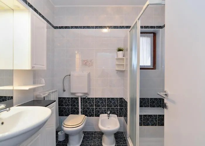 בית נופש House 2080 *