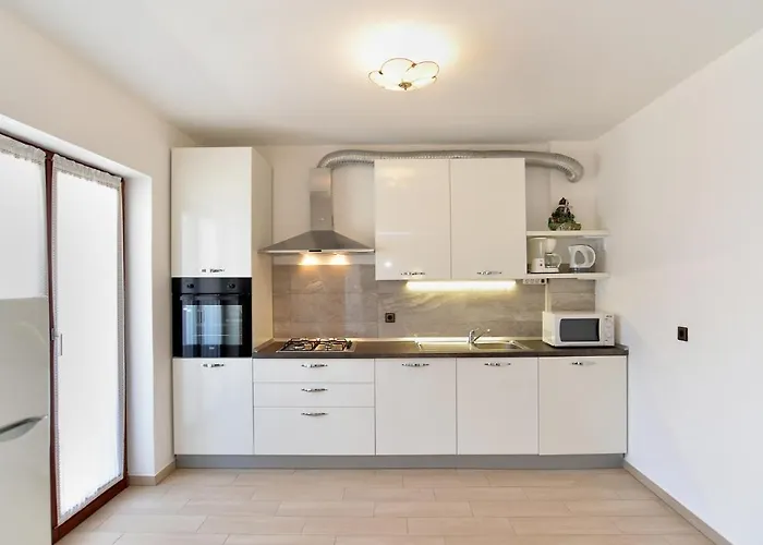 House 2080 בית נופש *