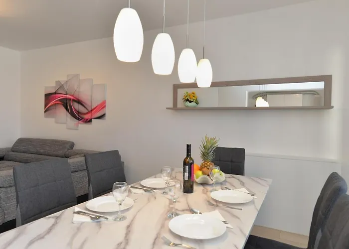 House 2080 Holiday home Pula