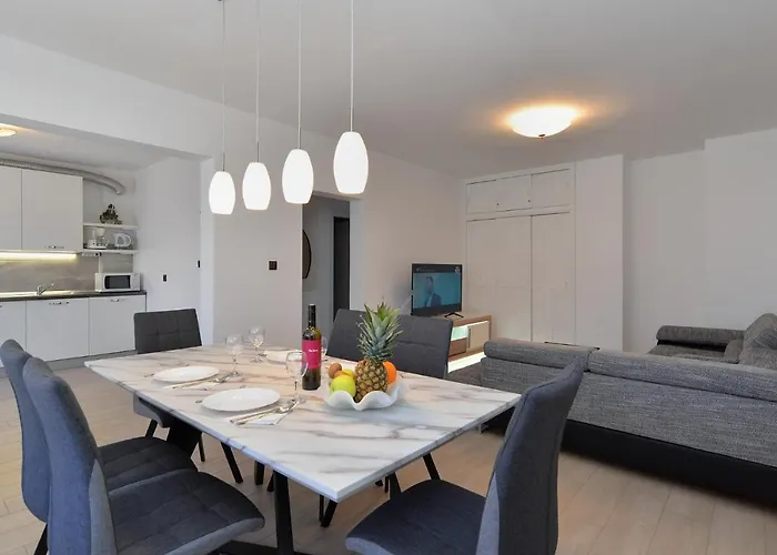 בית נופש House 2080