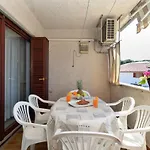 House 2080 Holiday home Pula