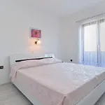 Будинок відпочинку House 2080